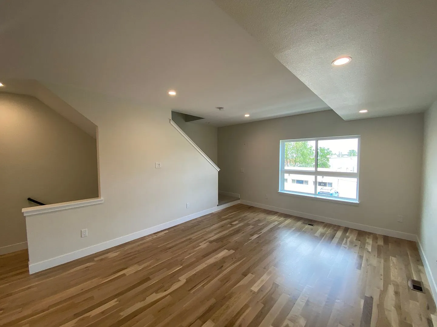 Newer Build Near Light Rail with Mountain Views — Photo 4