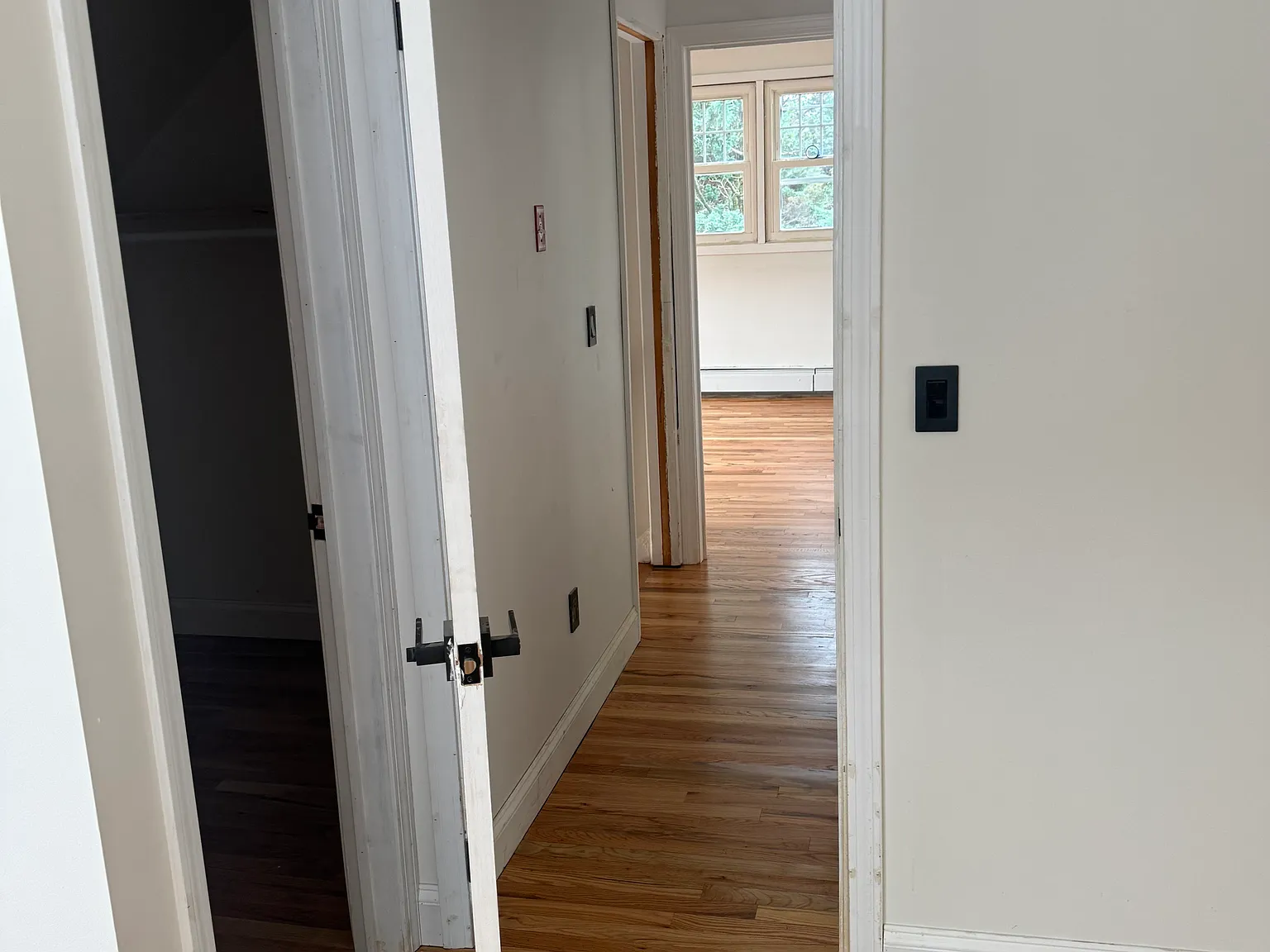 4 bed, 1900 sqft, $4,200 — Photo 4