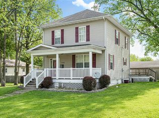 1504 N Van Buren St, Litchfield, IL 62056
