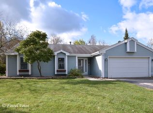 3811 Hale Ln, Island Lake, IL 60042