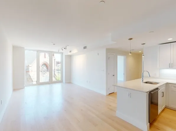 7 Beech St #314, Cambridge, MA 02140