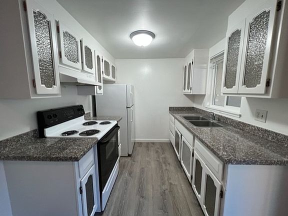 5th image of 1368 Essex Way #Essex_2