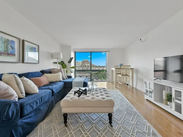 42 8th St APT 1509, Charlestown, MA 02129