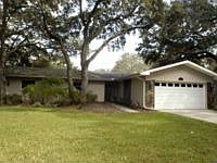 1st image of 946 Woodland Dr
