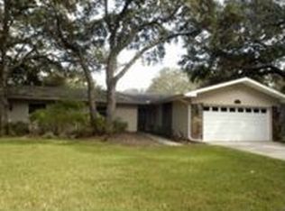 946 Woodland Dr, Palm Harbor, FL 34683