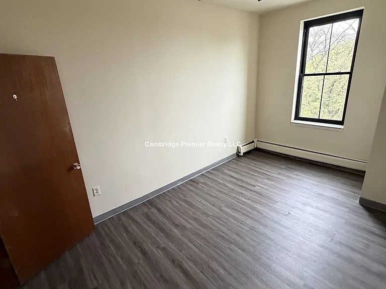 247 Pearl St #301 — Photo 2