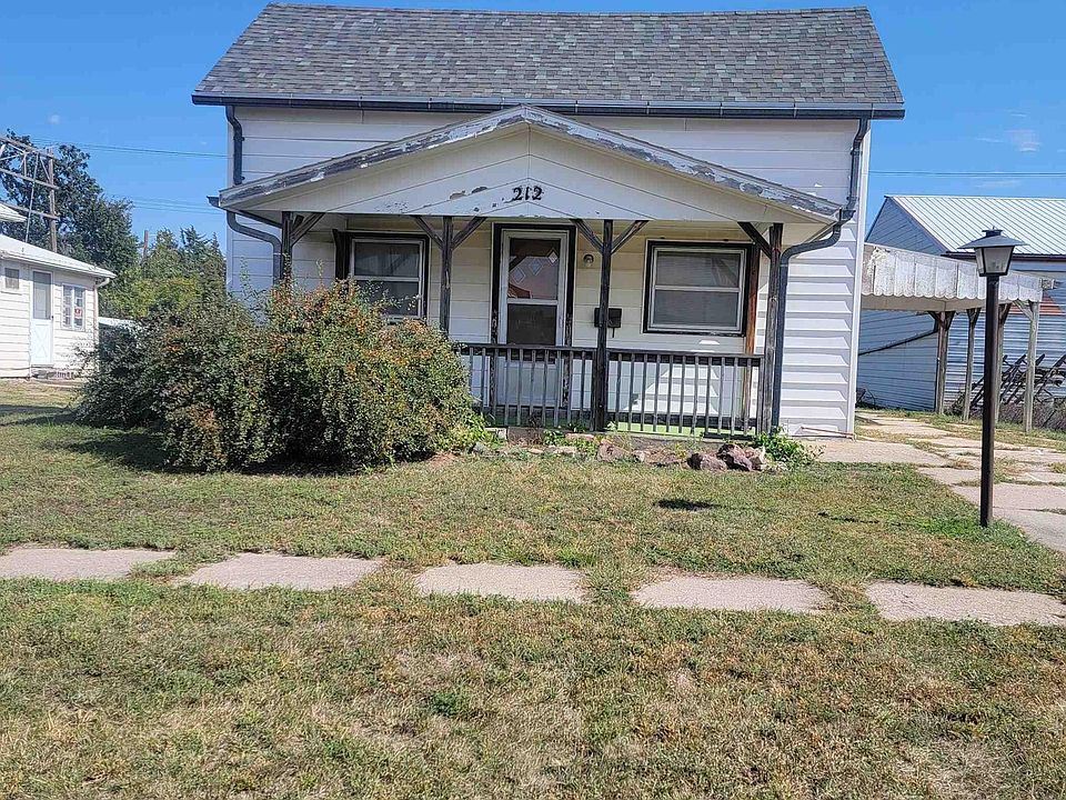 212 S 6th St, Wymore, NE 68466 Zillow