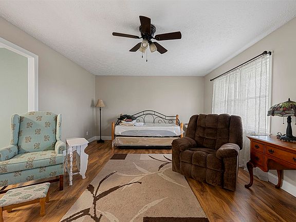 3rd image of 380 Lecta Salem Rd