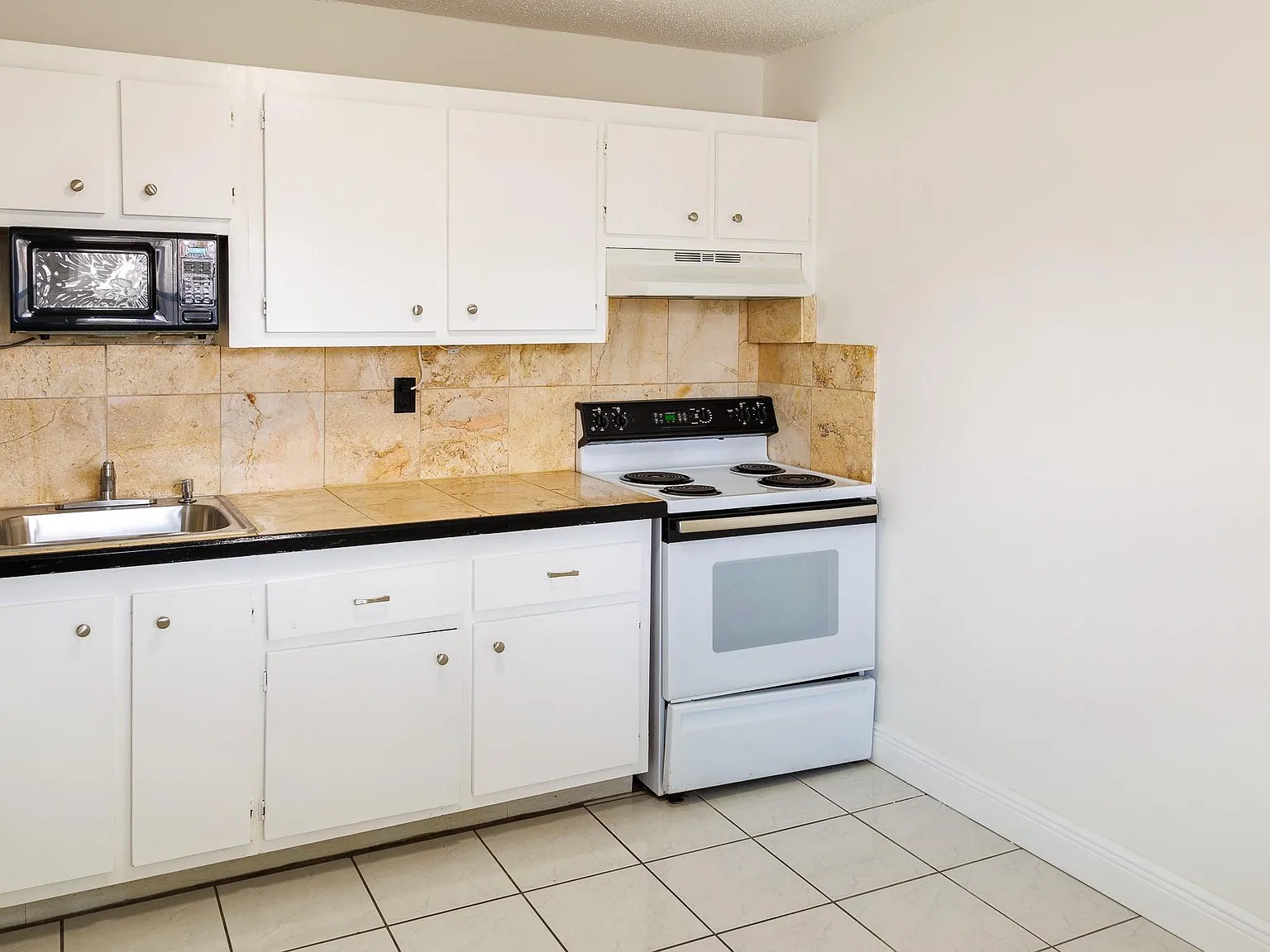 2 bed, 2.0 bath, 730 sqft, $1,850 — Photo 3