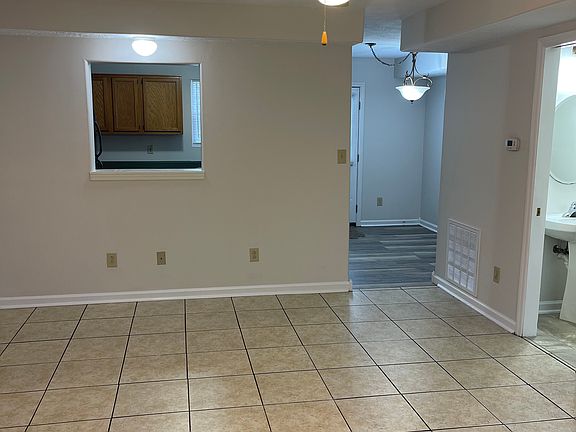 3rd image of 2902 Blairdon Cir
