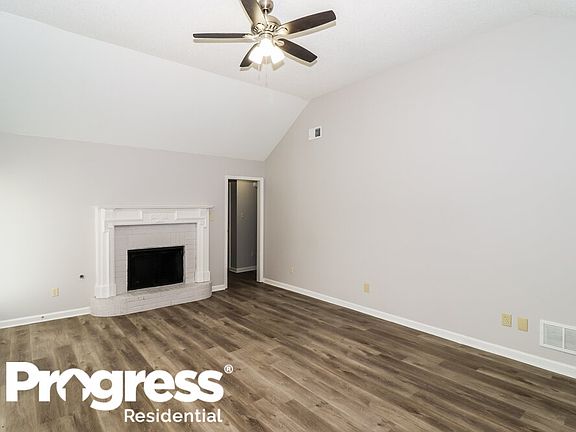4th image of 2765 Park Crest Cv