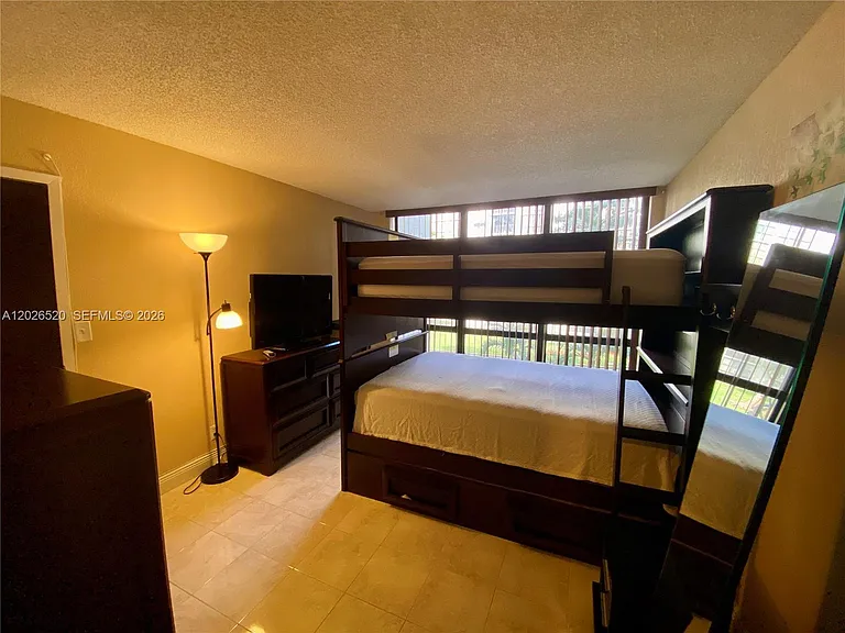 17011 N Bay Rd #304 — Photo 32