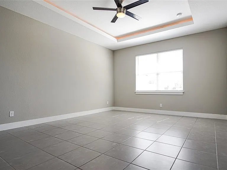210 Goldenrod Ln — Photo 8