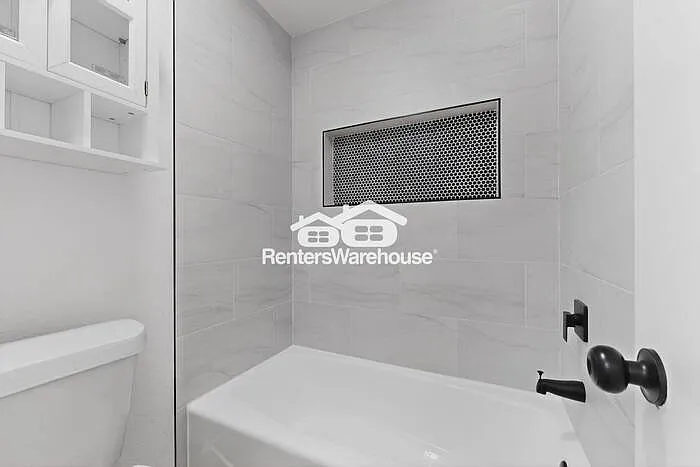 6529 Blue Grass Dr — Photo 24