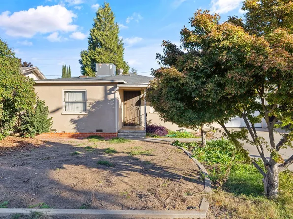 3010 E Westcott Avenue, Visalia, CA 93292