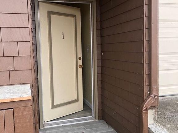 2nd image of 1 Canary Ln