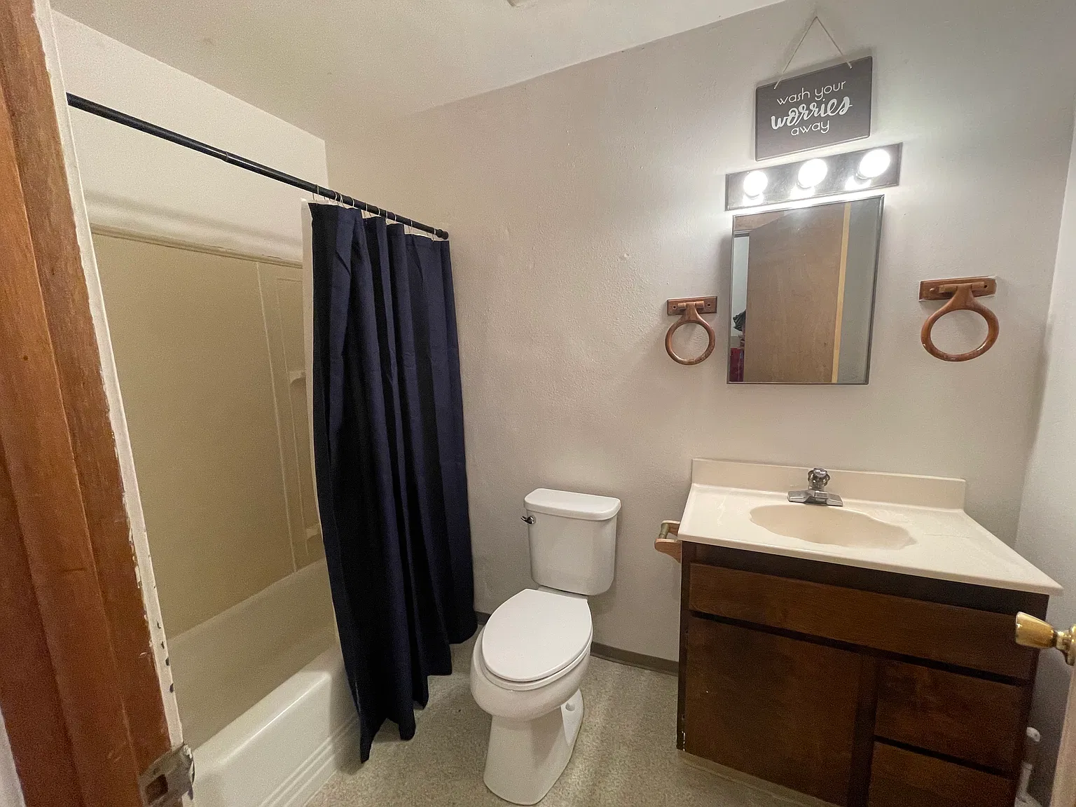 1300 NE Williams St — Photo 4