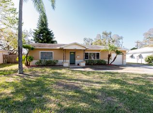 1126 Kingsboro Dr N, Saint Petersburg, FL 33702
