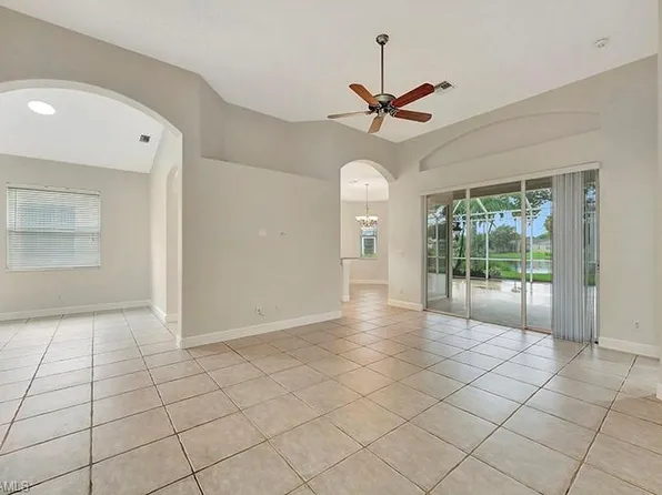 8059 Tauren Ct, Naples, FL 34119