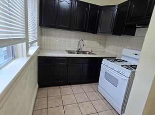 725 W 60th St #7, Los Angeles, CA 90044