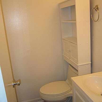 3rd image of 2411 Greenleaf Dr