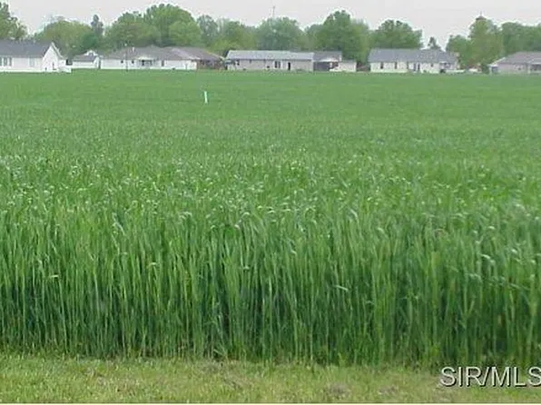 109 Village View Dr, Damiansville, IL 62215