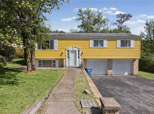 50 Dundalk Dr, Pittsburgh, PA 15235