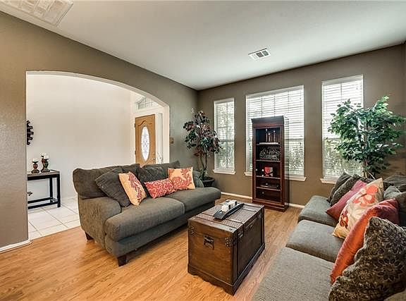 5th image of 5816 Somerton Dr