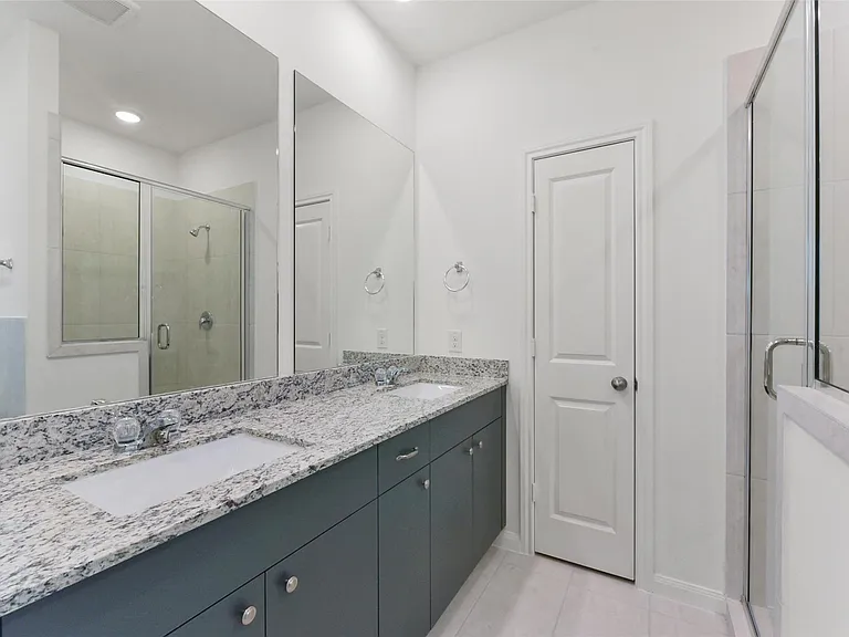 11938 Lakewood West Dr — Photo 17