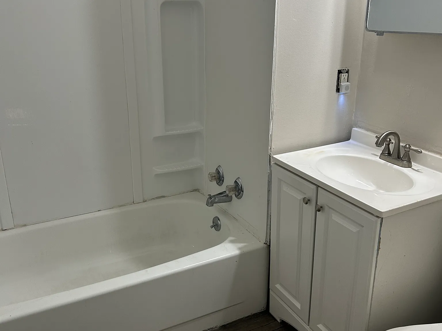 3 bed, 1500 sqft, $1,500 — Photo 2