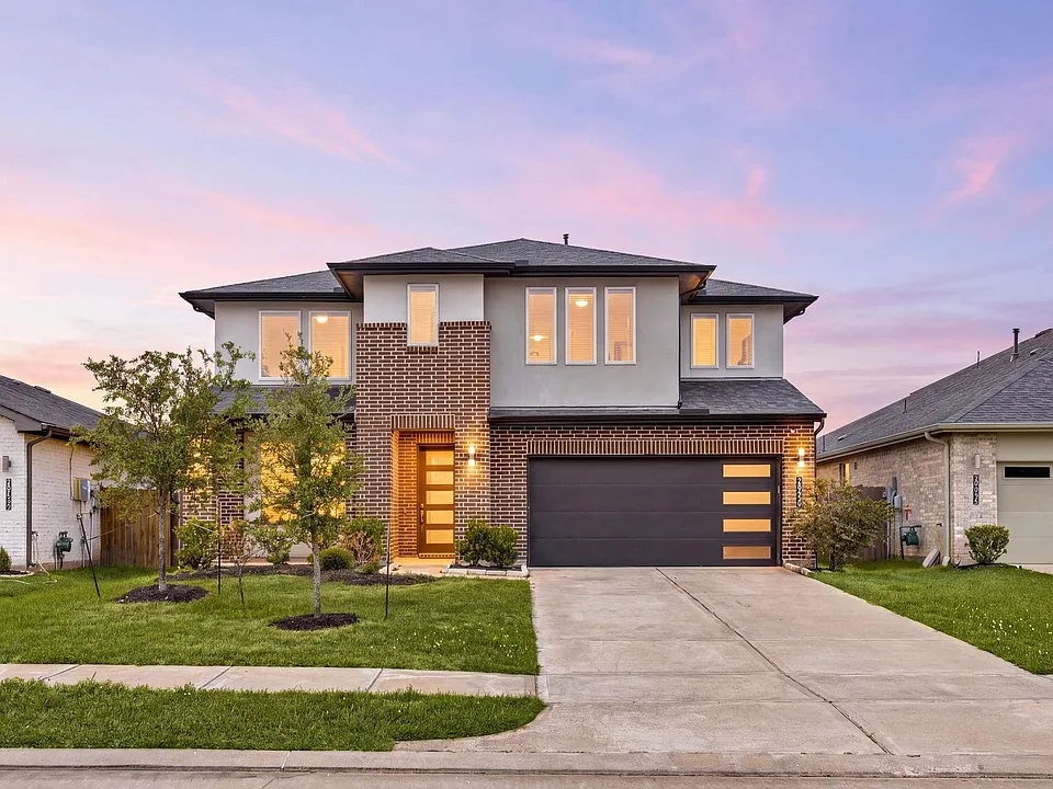 28450 Hazel Trl