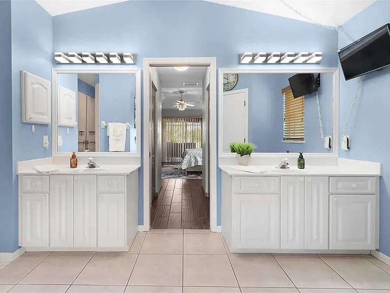 24 Clubhouse Ct — Photo 12