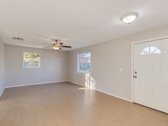 5th image of 3363 N Stone Ave #1