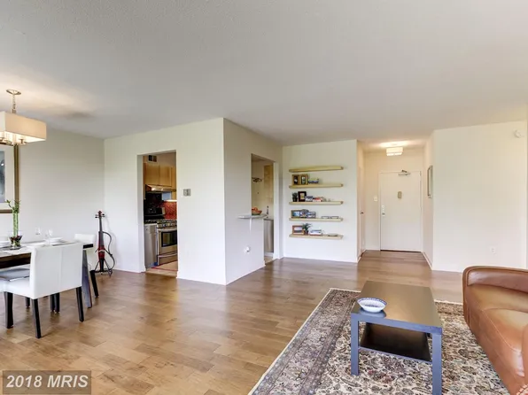 4141 Henderson Rd #412, Arlington, VA 22203