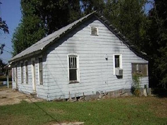 3rd image of 12018 Marston St