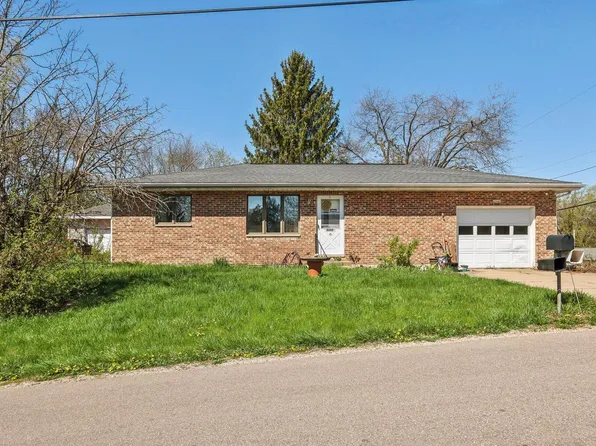 N2443 Giles DRIVE, Burlington, WI 53105