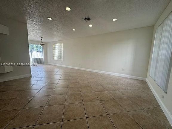 5th image of 17914 SW 20th St