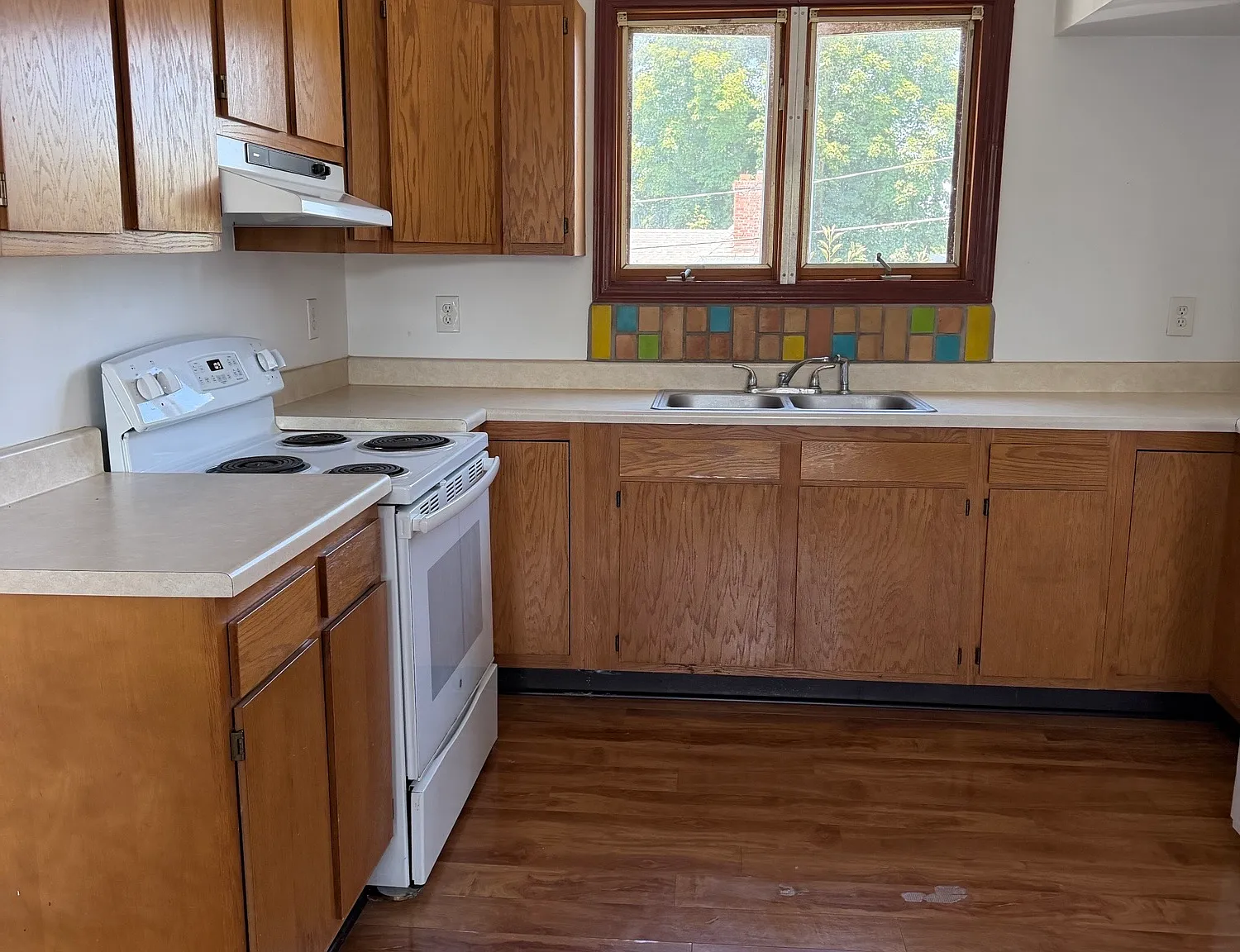 1 bed, 950 sqft, $1,275 — Photo 4