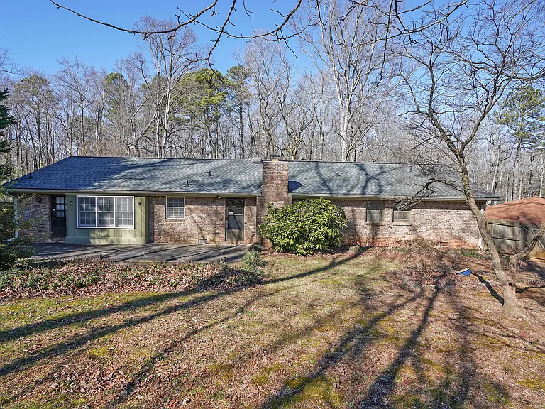 752 Mountainbrooke Cir — Photo 2