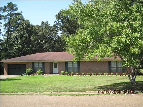 2nd image of 305 Bellevue Cir