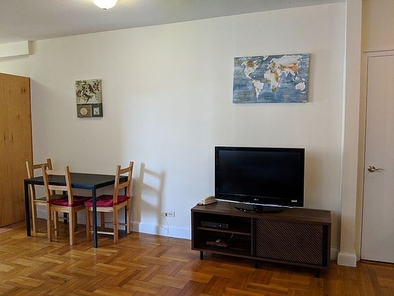 4th image of 205 W 15th St APT 6W