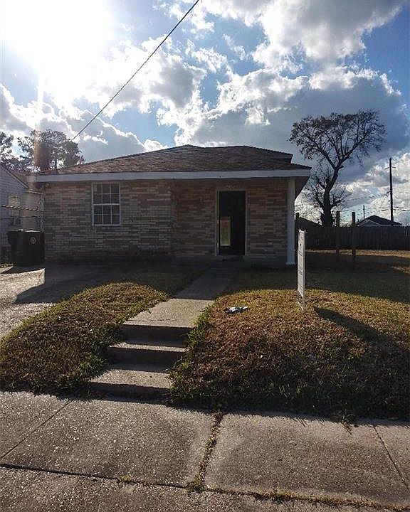 1st image of 7924 Mayo Blvd