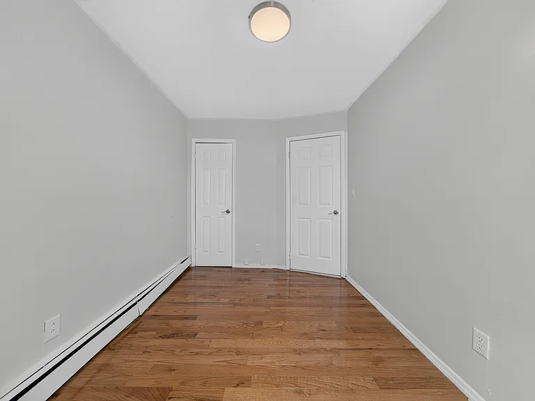 1510 Beach 12th St #2 — Photo 17