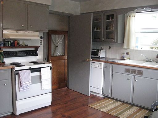 5th image of 1630 W Sussex Ave