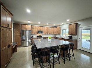 847 E Judson Fort Rd, Lake Crystal, MN 56055