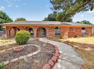 2320 Georgetown Dr, Denton, TX 76201