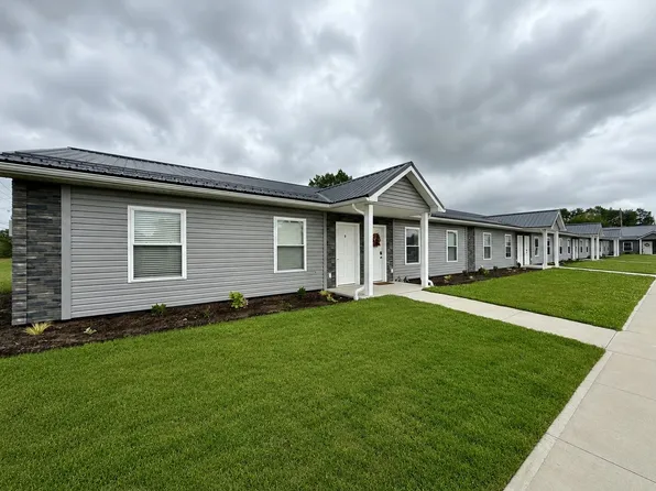 423 W 3rd St #12-5-9, Waterford, PA 16441