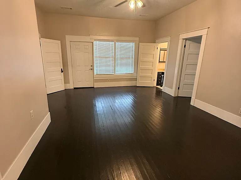 503 Jefferson St — Photo 3