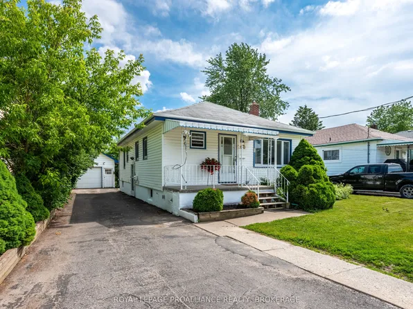 260 Elmwood St, Kingston, ON K7M 2Y8