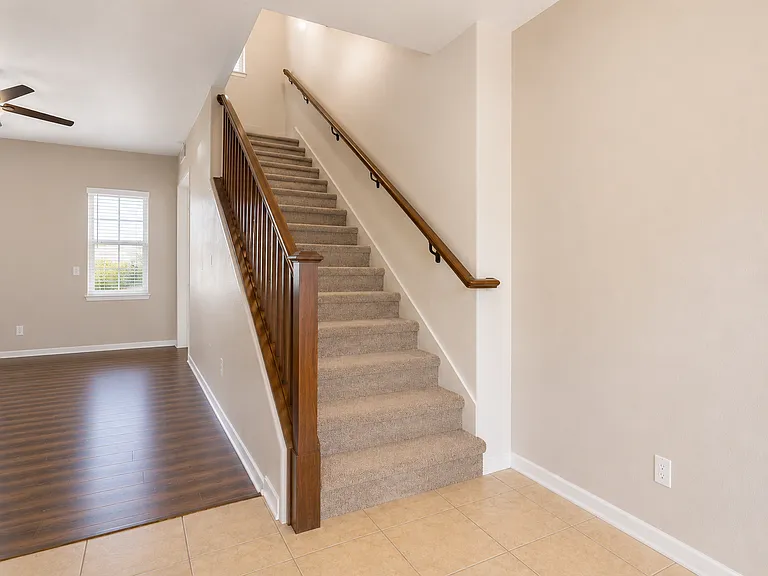 4756 E Laurel Ave — Photo 4